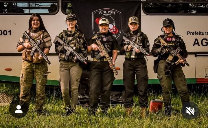 Onde o mundo fere, o Airsoft acolhe: o esporte como refúgio e força para mulheres